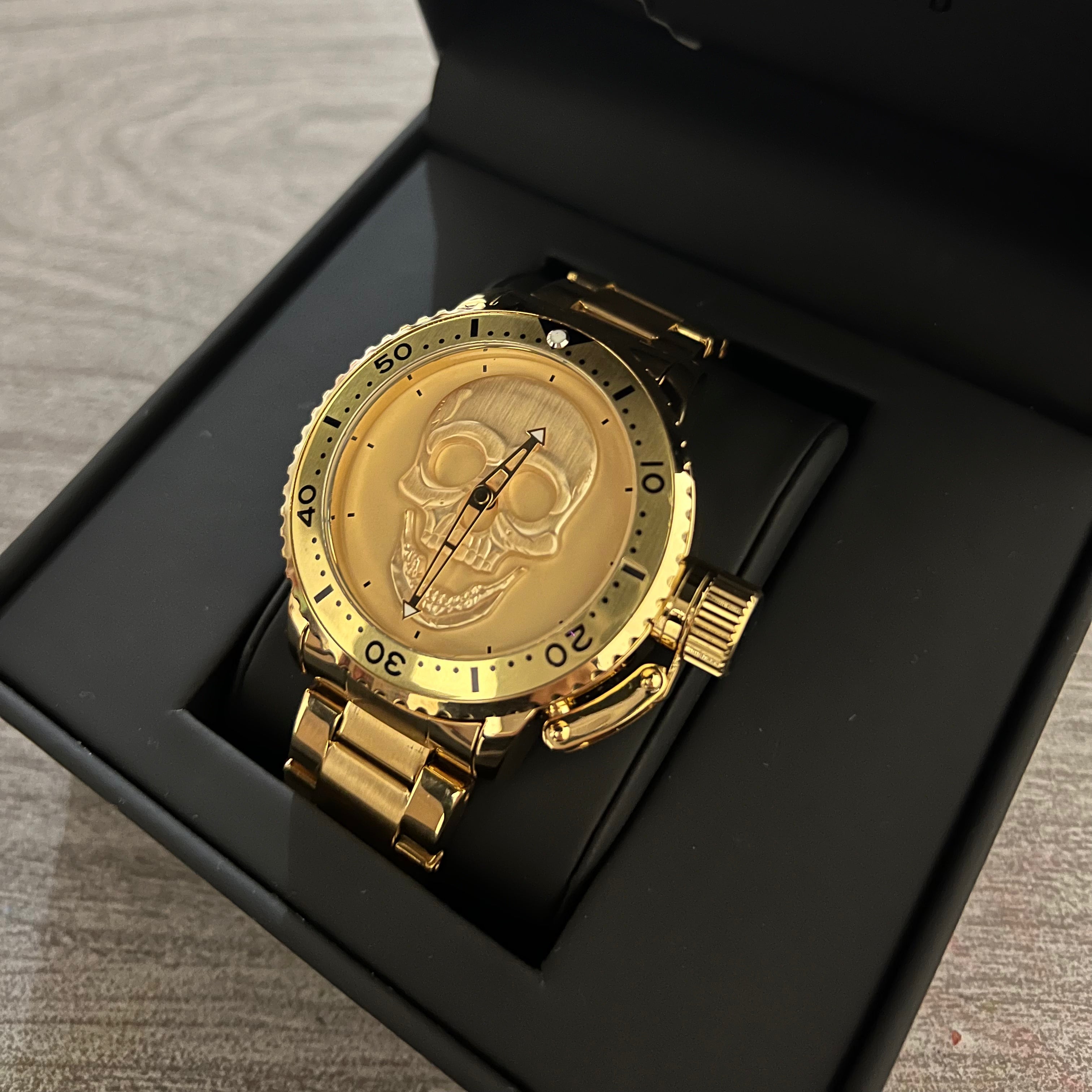 SET DE RELOJ Y PULSERA PARA HOMBRE | DÚO GOLD ROCK SKULL