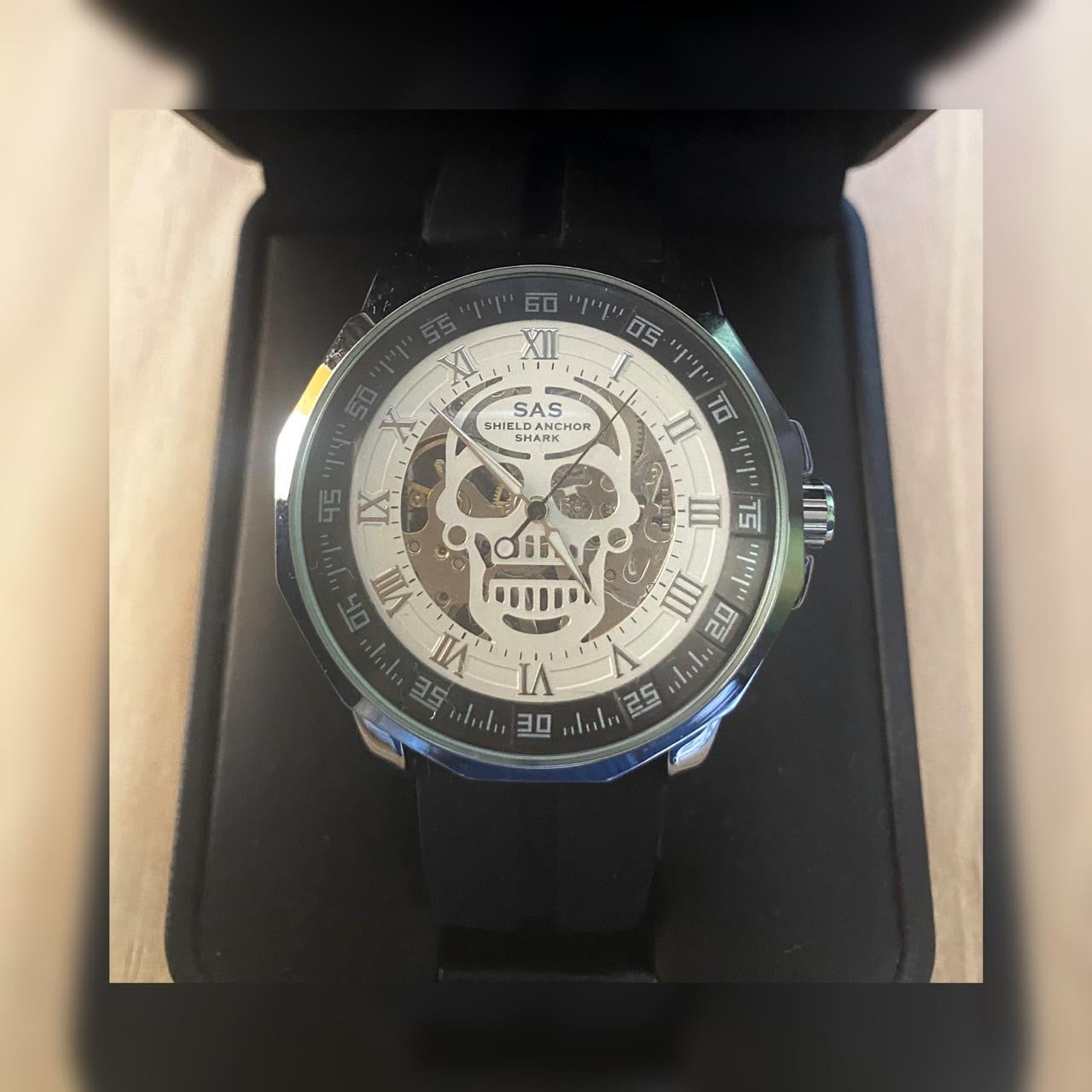 RELOJ PARA HOMBRE | SKULL SHARK WHITE